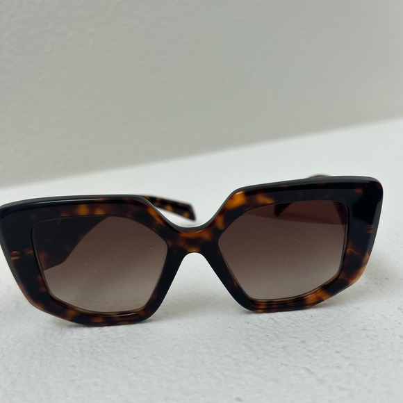 Prada Tortoiseshell Rectangular Sunglasses - Picture 3 of 8